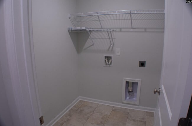 Building Photo - 1074 Begonia Dr