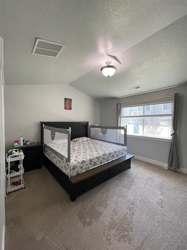 Building Photo - 14526 S Juniper Shade Dr