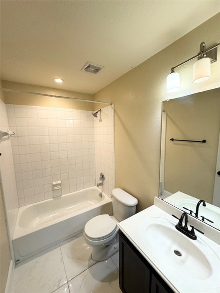 Building Photo - 1111 Mount Olive Ln