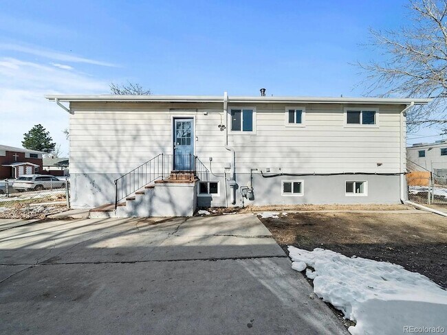 Building Photo - 1315 W Nevada Pl