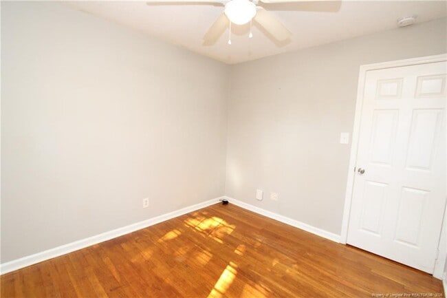 Building Photo - 819 James St