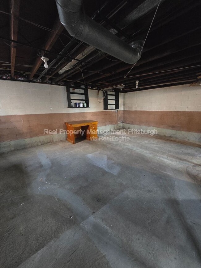 Building Photo - 4744 Lougean Ave