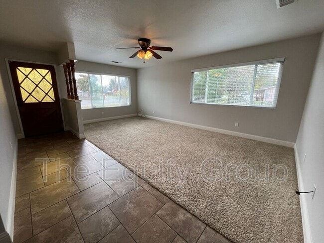 Building Photo - 2040 W Linda Vista Ave