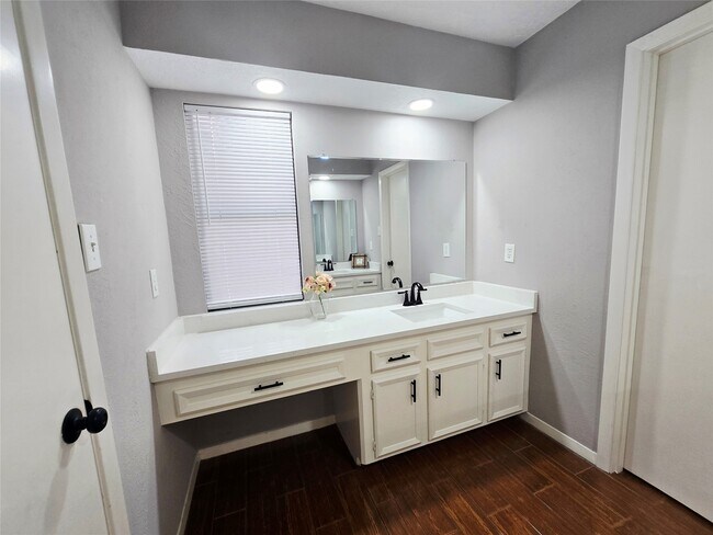 Building Photo - 3623 Shipman Ln