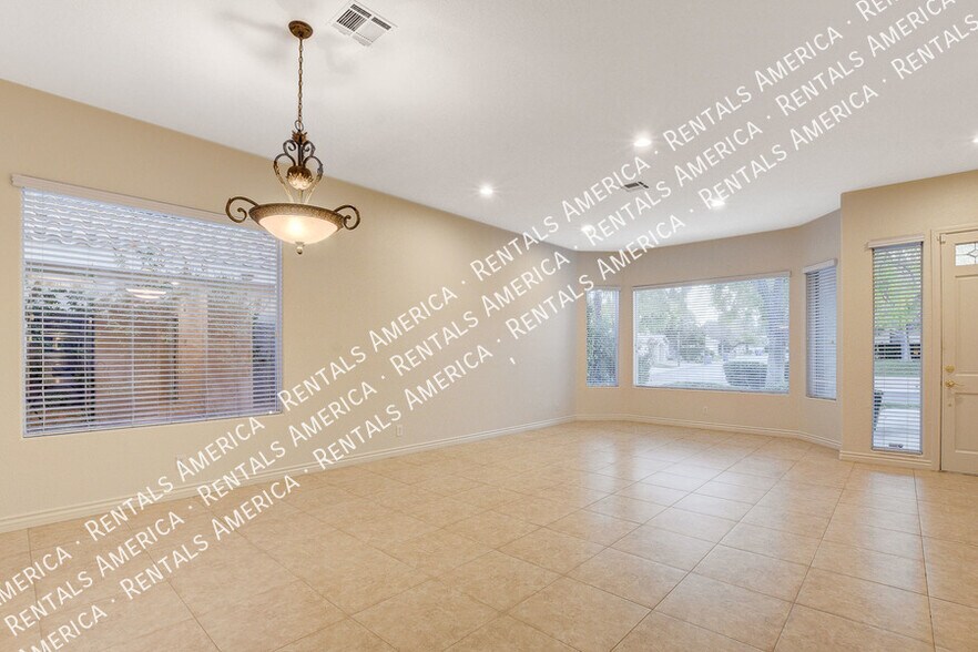 Building Photo - 8960 Echo Ridge Dr