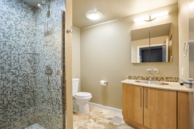 Building Photo - Large 2 Bedroom Loft in LoDo with Amazing ...