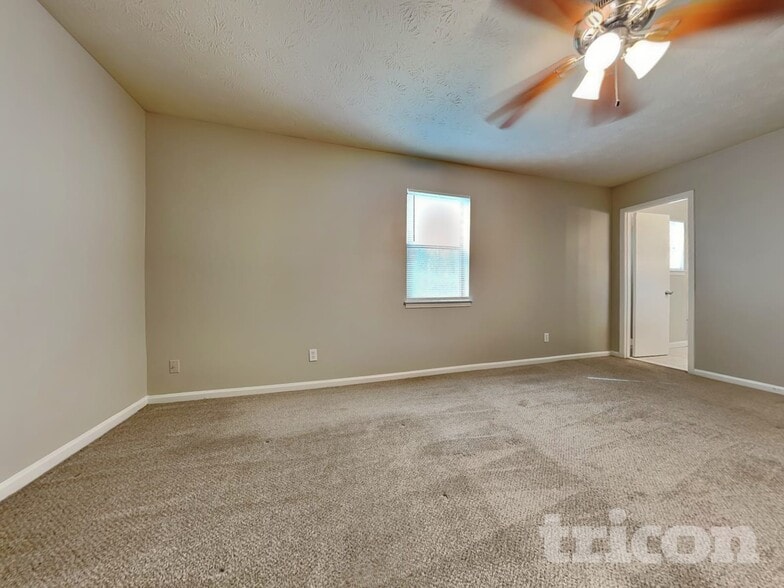 Building Photo - 2224 Clinchfield Ct