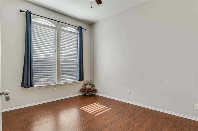 Building Photo - 8113 Greenwood Dr