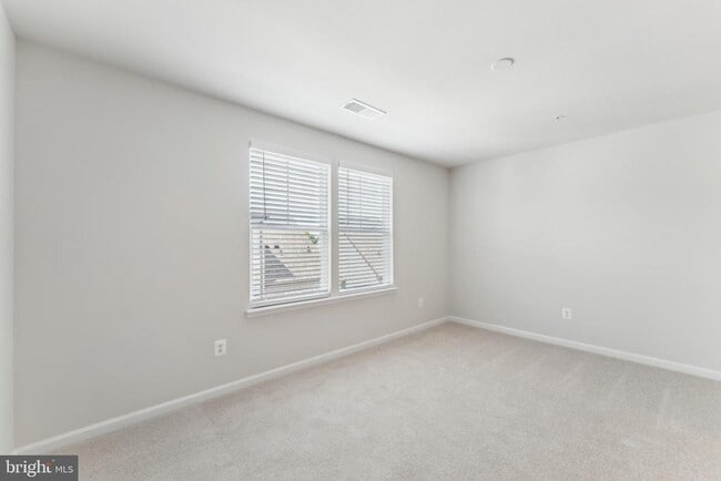 Building Photo - 6018 Beake St