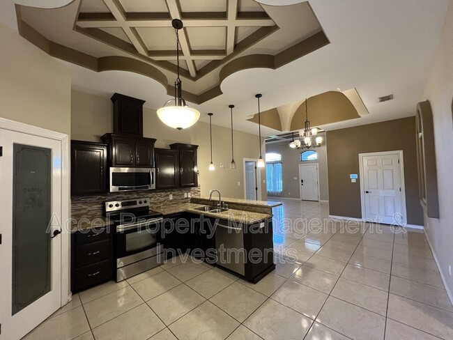 Building Photo - 312 Kika De La Garza St