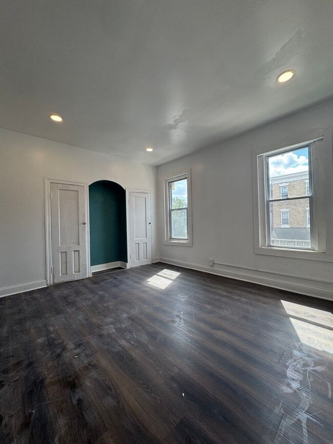 Building Photo - 4133 Pennsgrove St