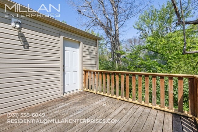 Building Photo - Charming 2BR Cottage Near Downtown Clarksville