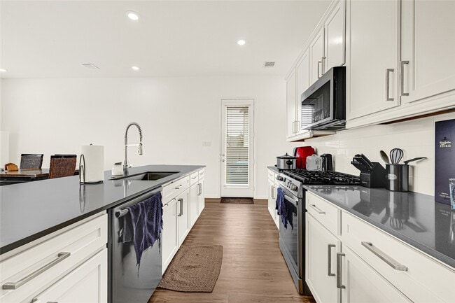 Building Photo - 12978 Rio Mariano Ln