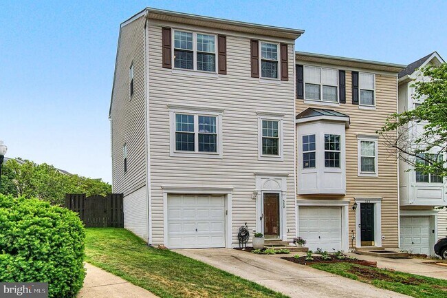Building Photo - 510 Lilac Terrace NE