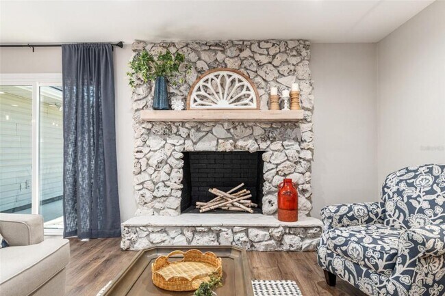 Building Photo - 4530 SE 14th St