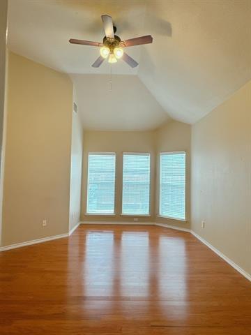 Building Photo - 2204 Starleaf Pl