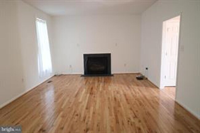 Building Photo - 10222 Stagecoach Dr