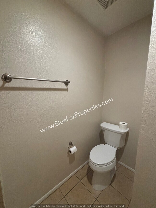 Building Photo - 5051 N Sabino Canyon Rd