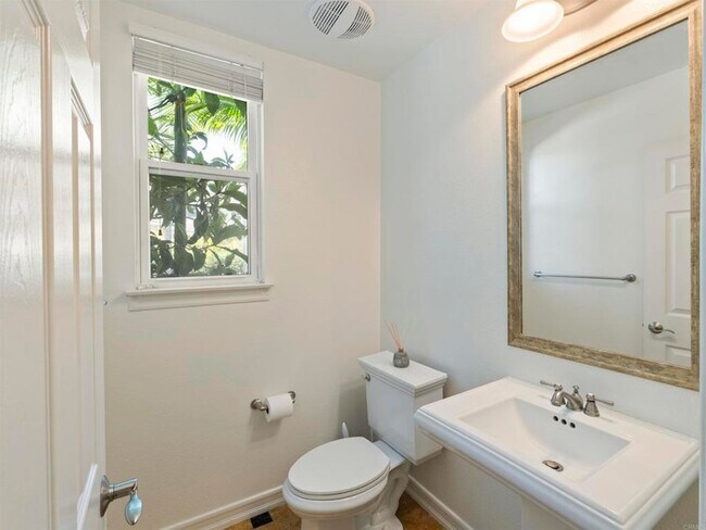 Building Photo - 5250 Coleridge Ct