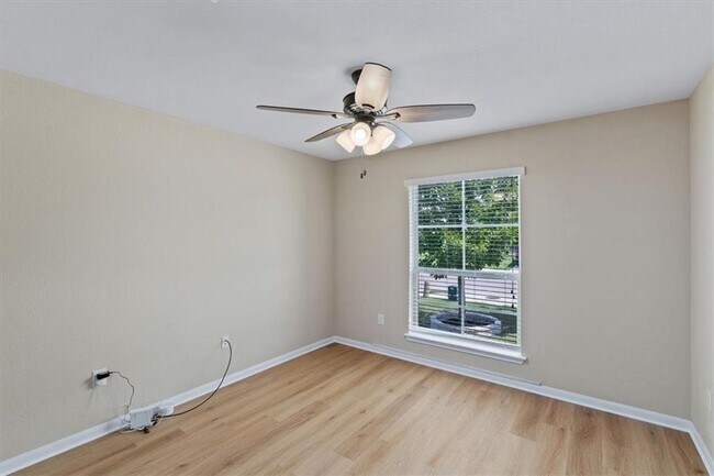 Building Photo - 519 Pinnacle Dr