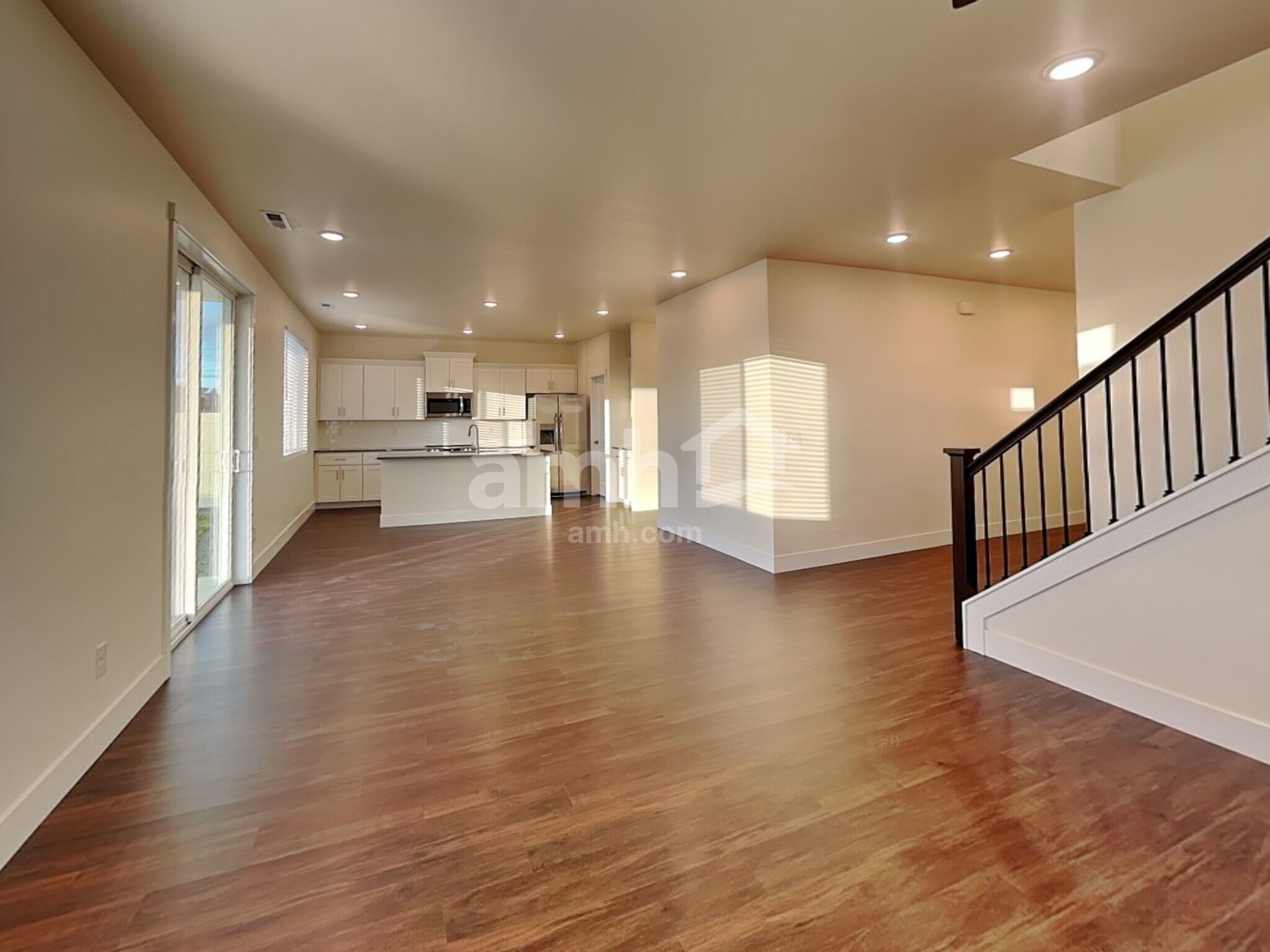 Building Photo - 1559 N Garnet Creek Ave