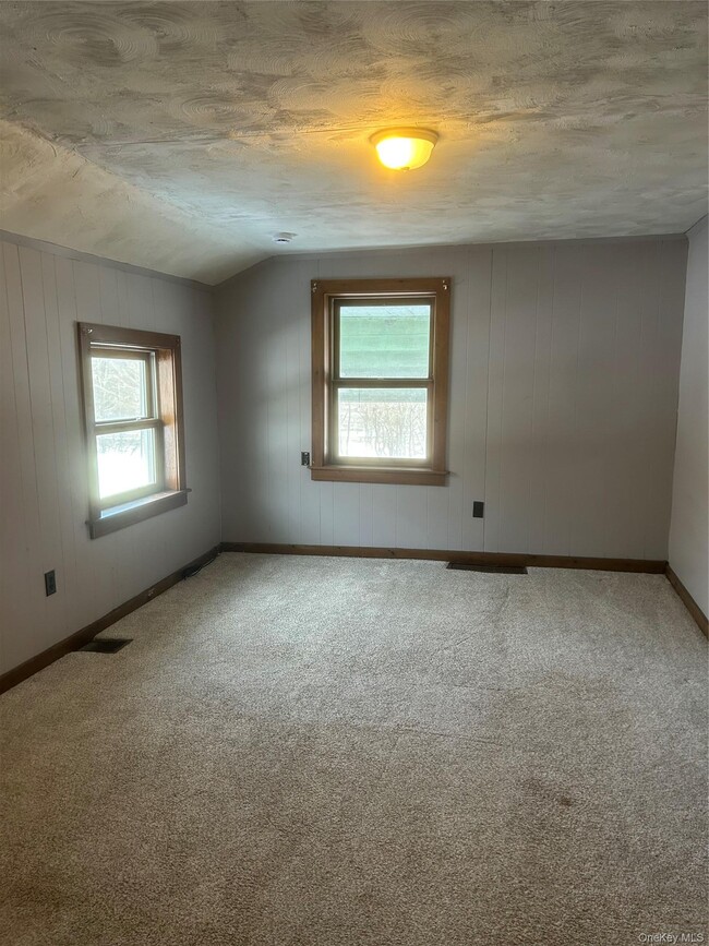 Building Photo - 100 Richardson Ave