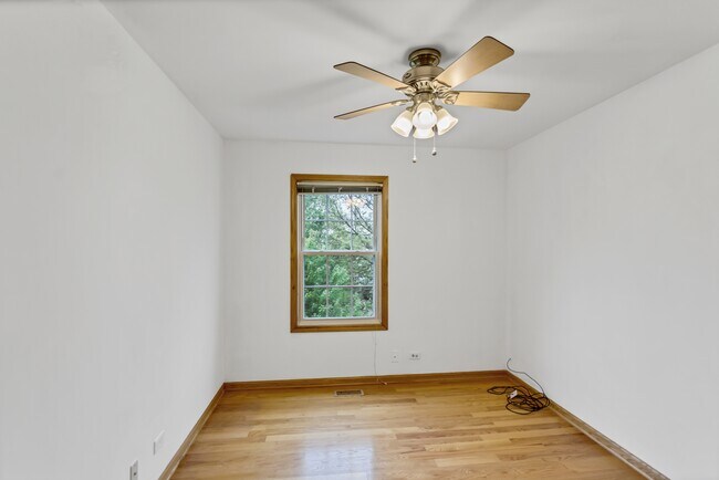 Building Photo - 3224 Bremerton Ln