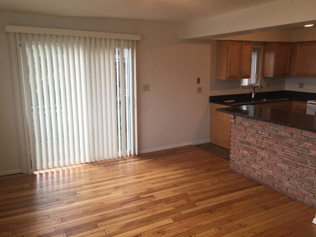 Building Photo - 41 Wyoming St