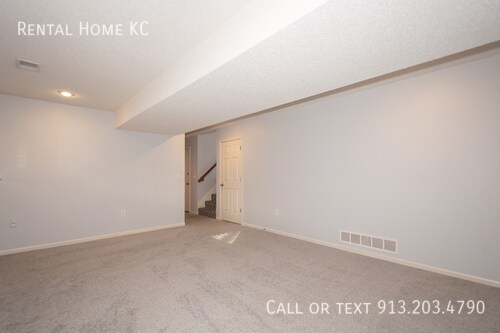 Building Photo - 1391 E 155th St