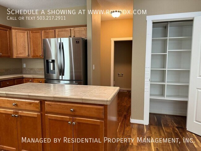 Building Photo - 12490 SW Winterview Dr