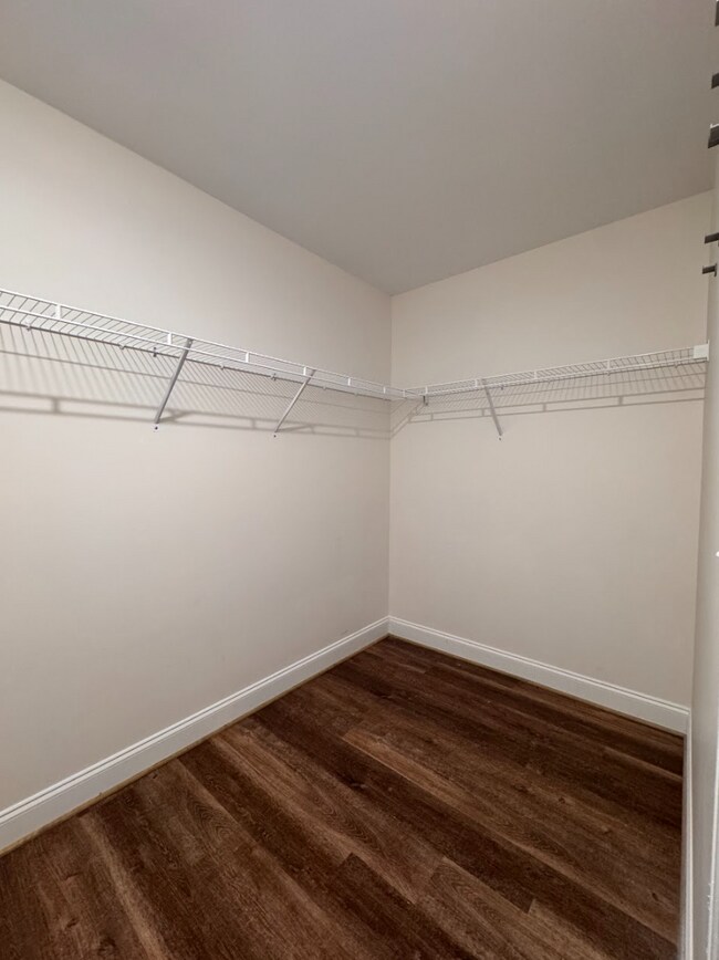 Building Photo - STOP SCROLLING! YOUR NEXT HOME IS HERE!