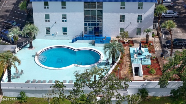 Building Photo - 316 Cherry St