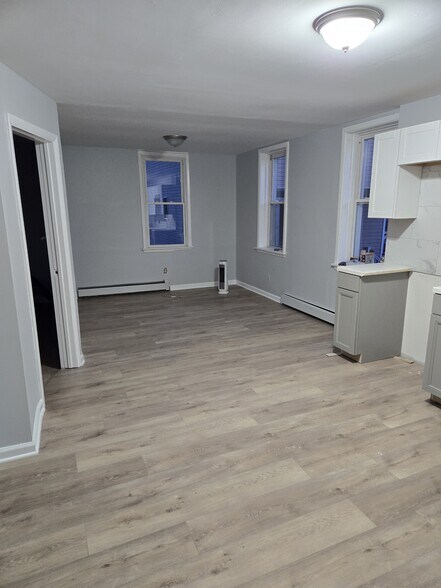Living room - 17 Myrtle St