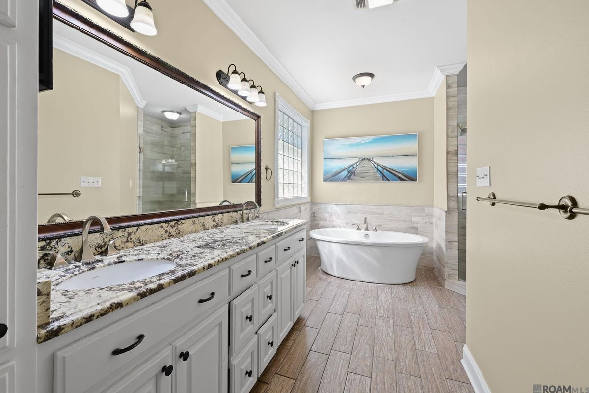 Building Photo - 12066 River Highlands Dr