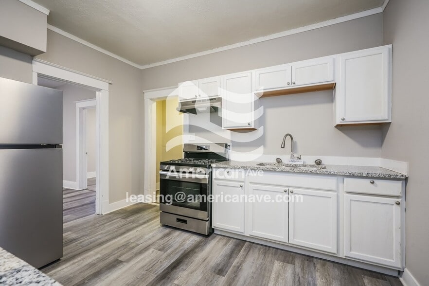 Building Photo - 237 W Garfield Ave