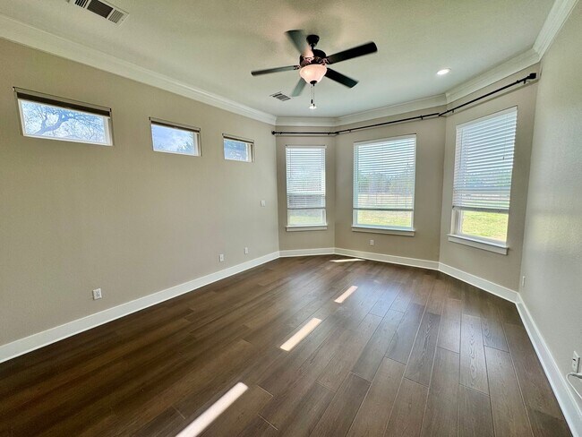 Building Photo - **APPLICATION RECEIVED** AVAILABLE NOW! One-of-a-Kind Luxury Estate | 5BD/3BA on 2 Acres in Liber...