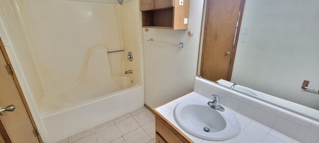 Building Photo - GREAT HOME IN NE CLOVIS NEAR MESA ELEMENTARY