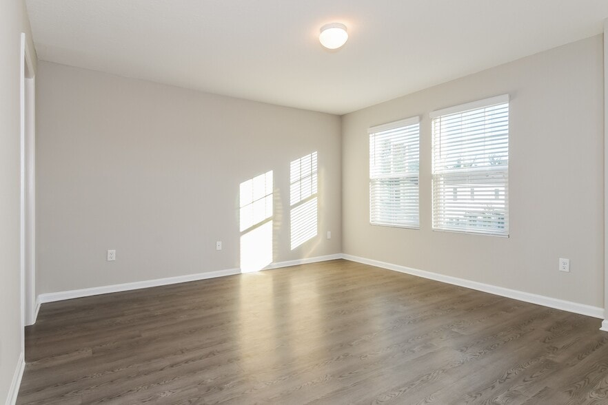 Building Photo - 783 Henley Ct