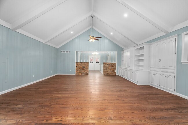 Building Photo - 4612 NW Bramble Trail