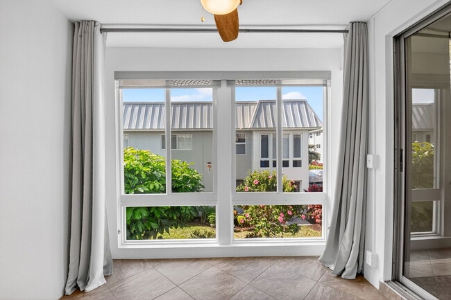 Building Photo - 18 Colonial Club Dr