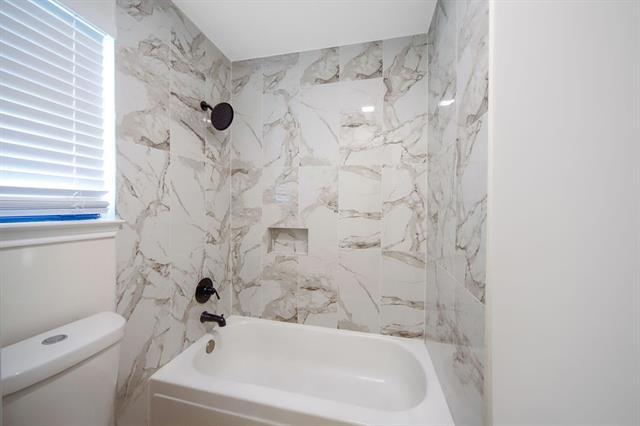 Building Photo - 5206 Vagas Dr