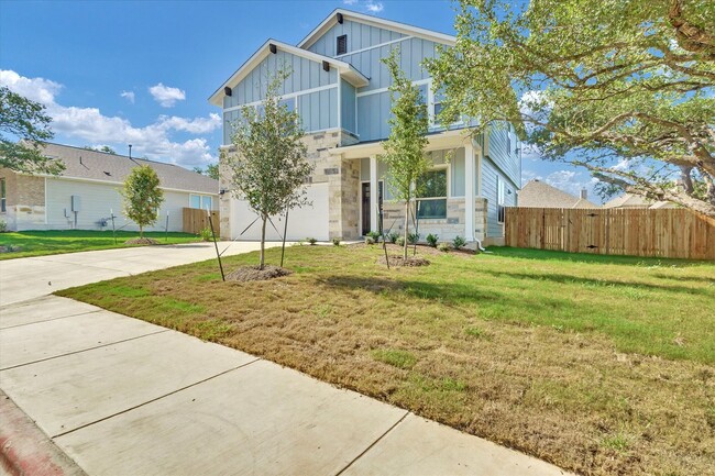 Building Photo - 704 Olive Creek Dr