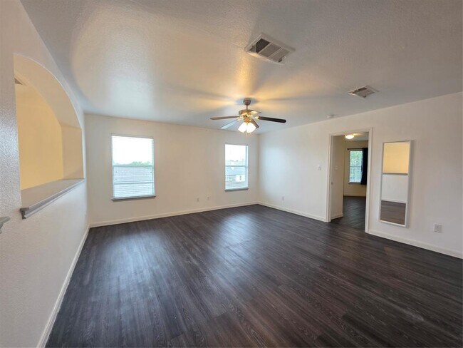 Building Photo - 148 Black Cap Run