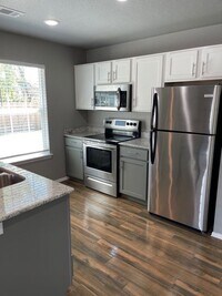 Building Photo - Tulsa Street Duplexes