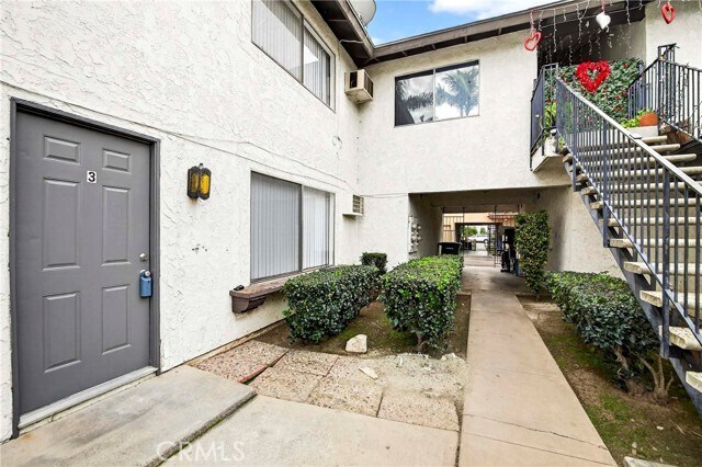 Building Photo - 160 Greentree Ln