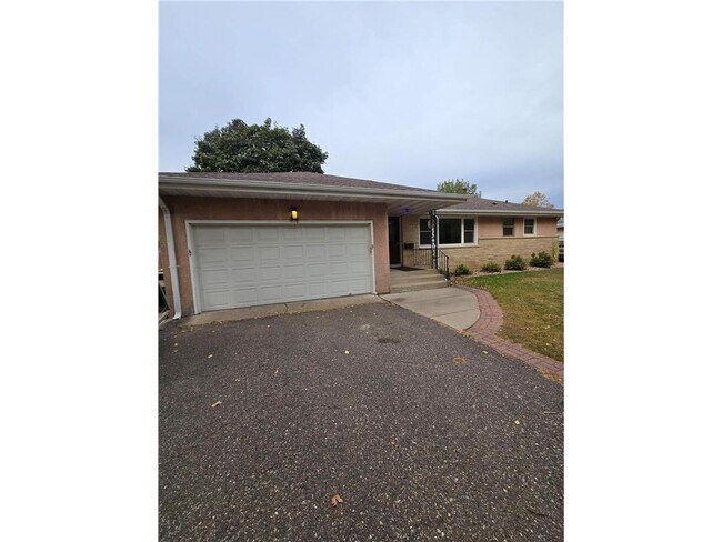 Building Photo - 3209 Welcome Ave N