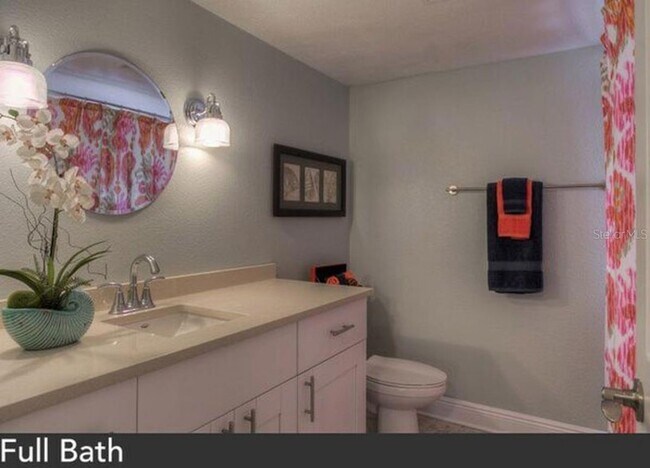 Building Photo - 1824 Shore Dr S