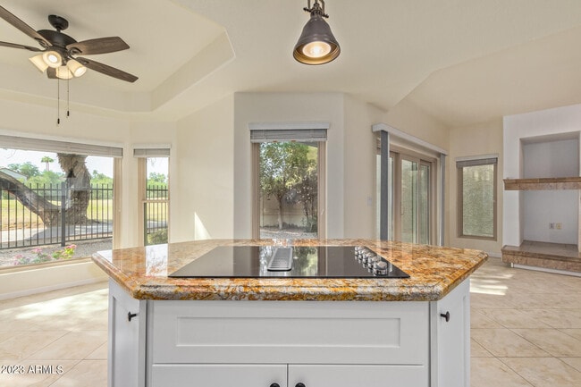 Building Photo - 9414 S 51st St