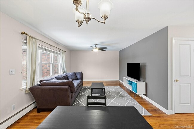 Building Photo - 219 Farber Dr