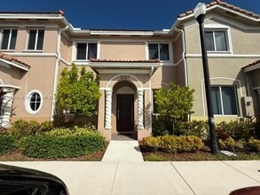 Building Photo - 2357 SE 10th St